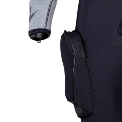 Combinaison DYNAFLEX AQUALUNG 7mm à Cagoule Homme 6 Combinaison DYNAFLEX AQUALUNG 7mm à Cagoule Homme -AQUALUNG || BEUCHAT Soldes Boutique dynaflex 2023 cagoule detail